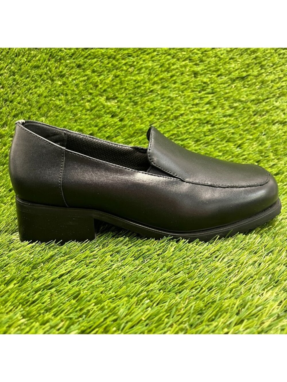 SlipGrips Womens Size 6.5D Black Leather Slip-Resistant Slip-On Dress Shoes